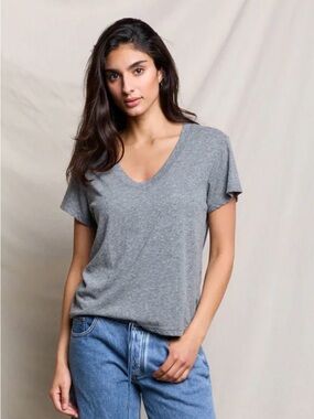 perfectwhitetee Women's Grey V-Neck Short Sleeve Tee